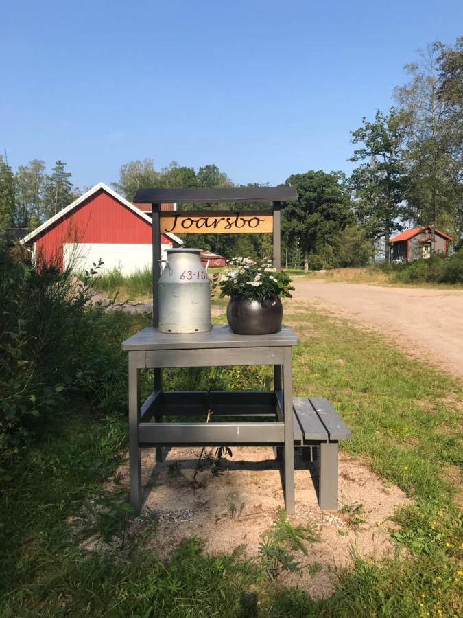 Joarsbo, Stuga 2, Gardsstugan Kalv エクステリア 写真